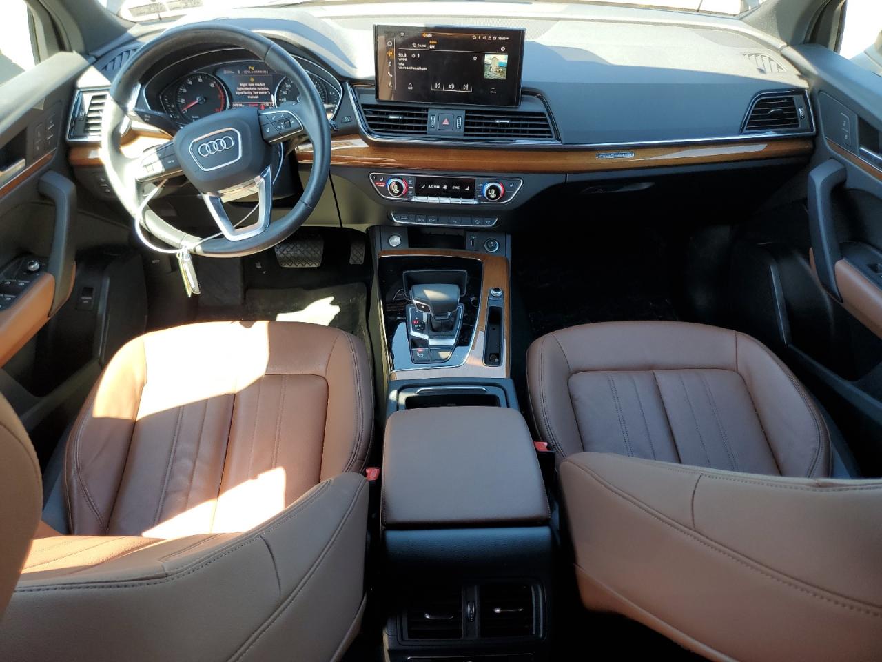 Audi Q5 Premium 45 Image 12