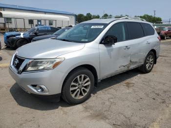  Salvage Nissan Pathfinder