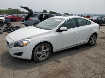  Salvage Volvo S60