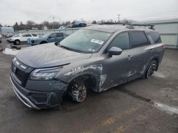  Salvage Nissan Pathfinder