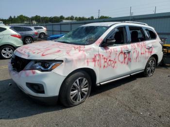  Salvage Nissan Pathfinder