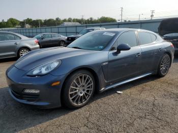  Salvage Porsche Panamera