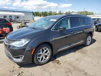  Salvage Chrysler Pacifica