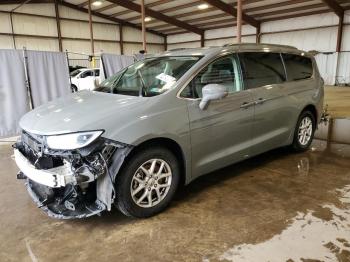  Salvage Chrysler Pacifica