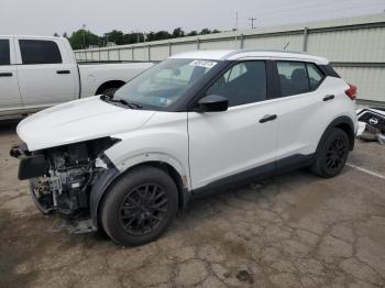  Salvage Nissan Kicks