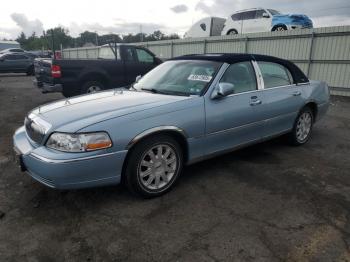  Salvage Lincoln Towncar