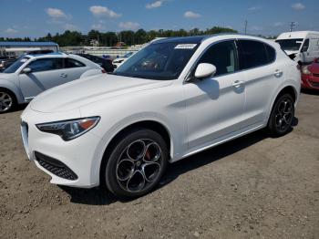  Salvage Alfa Romeo Stelvio