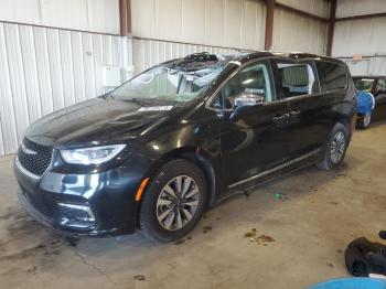  Salvage Chrysler Pacifica
