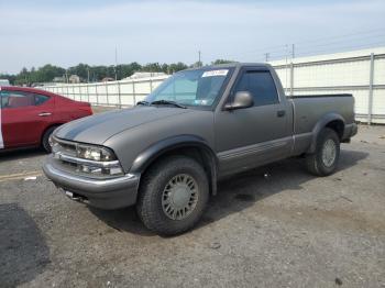  Salvage Chevrolet S-10