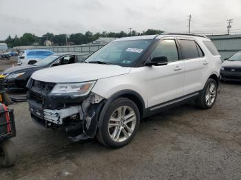  Salvage Ford Explorer