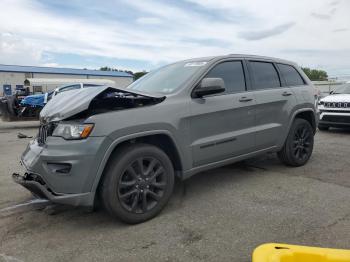  Salvage Jeep Grand Cherokee
