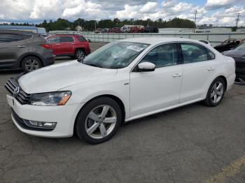  Salvage Volkswagen Passat
