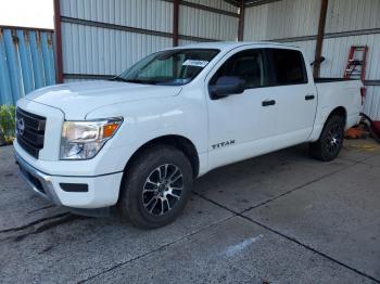  Salvage Nissan Titan