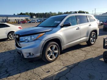  Salvage Toyota Highlander