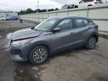  Salvage Nissan Kicks