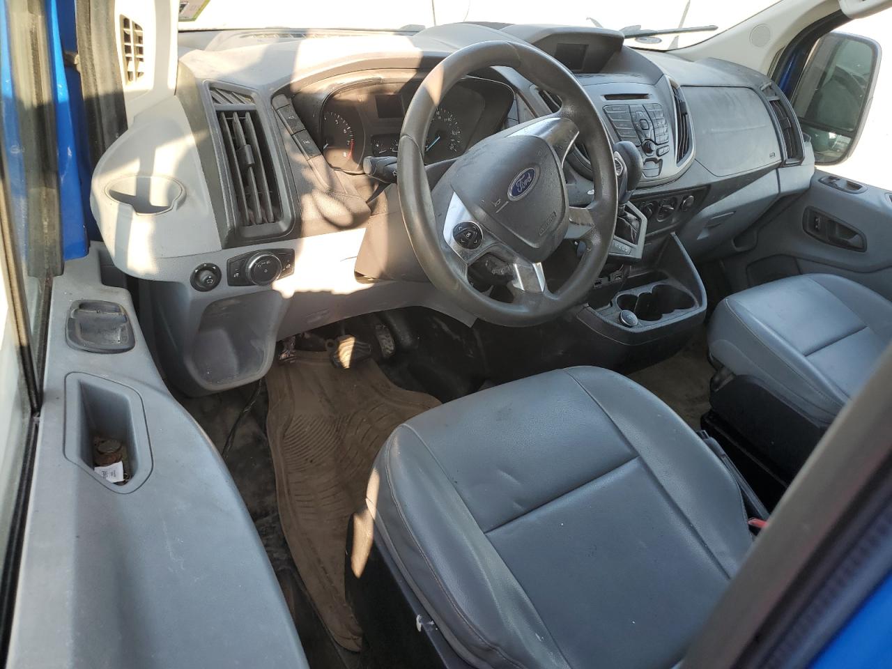 Ford Transit T-250 Image 3