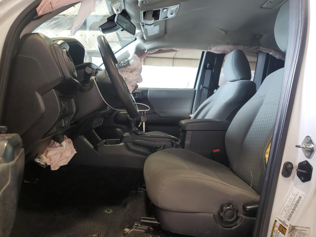 Toyota Tacoma Access Cab Image 5