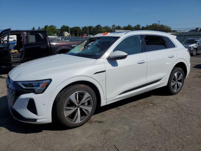  Salvage Audi Q8
