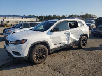  Salvage Jeep Cherokee