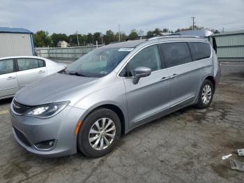  Salvage Chrysler Pacifica