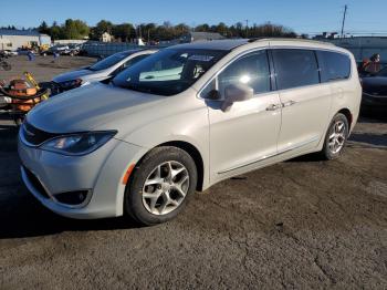  Salvage Chrysler Pacifica