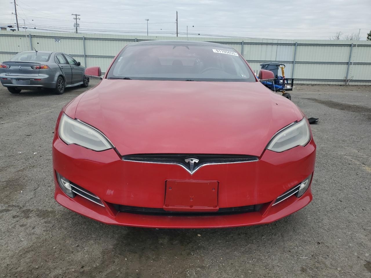 Tesla Model S Image 3