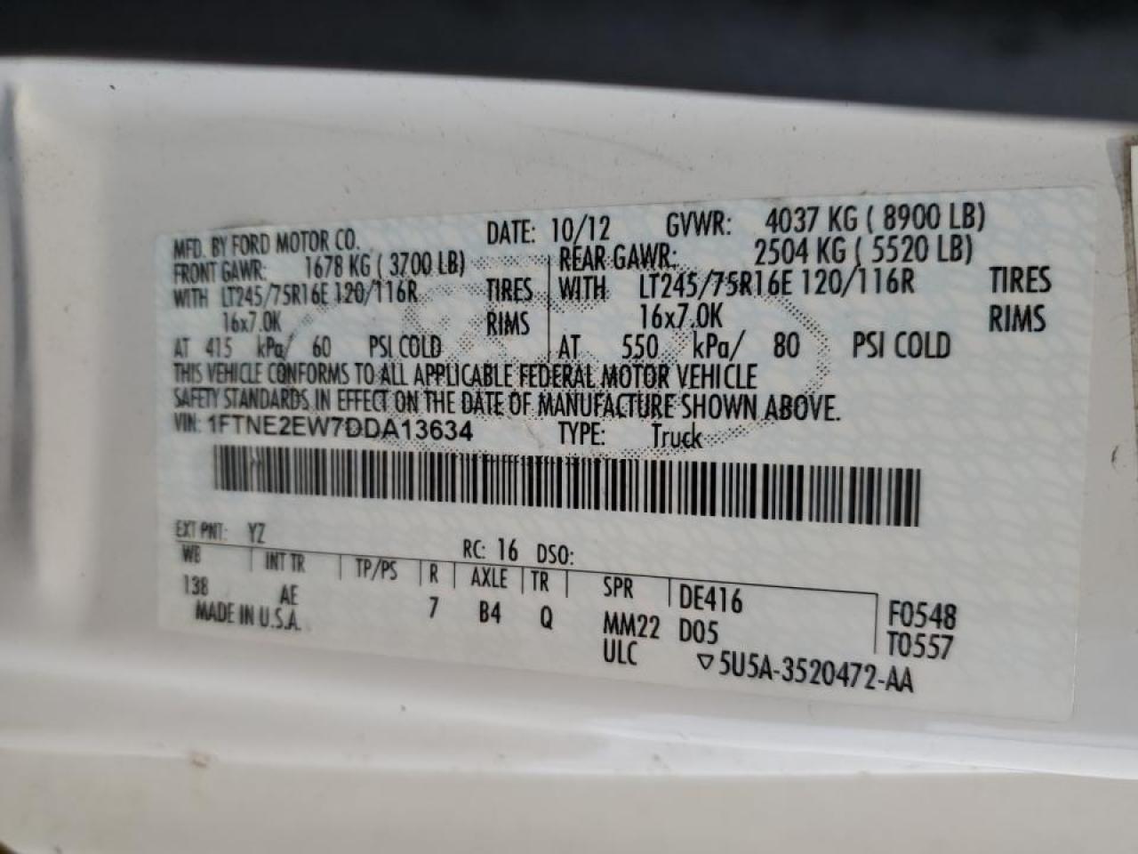 Ford Econoline E250 Van Image 7