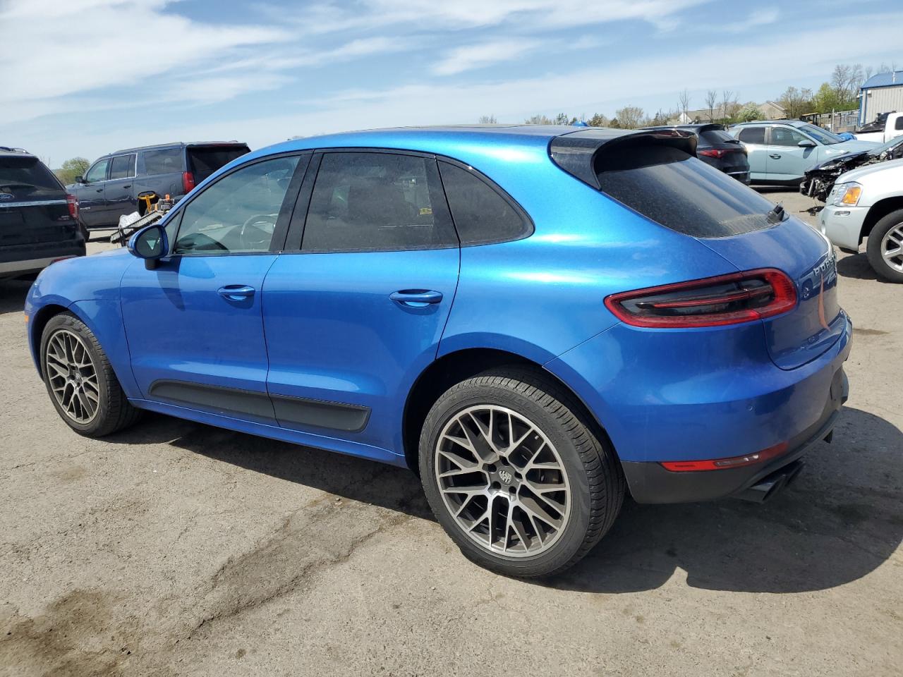 Porsche Macan S Image 3