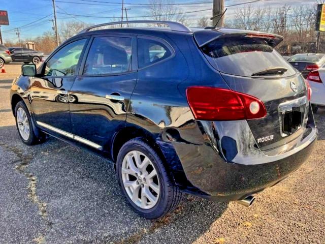 Nissan Rogue S Image 2