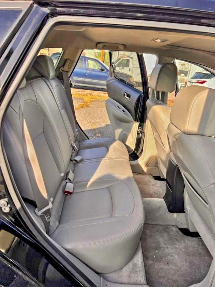 Nissan Rogue S Image 3