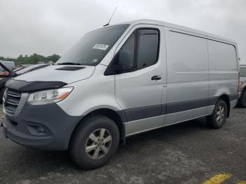  Salvage Mercedes-Benz Sprinter
