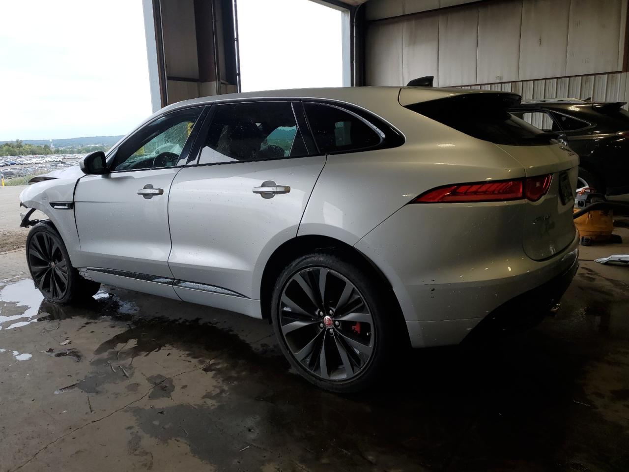 Jaguar F-PACE S Image 14