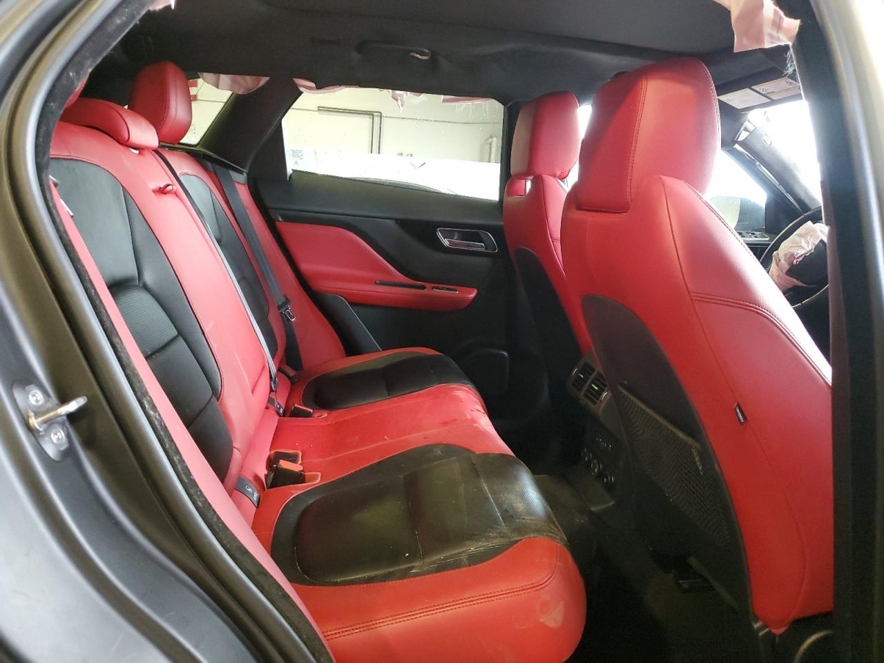 Jaguar F-PACE S Image 9