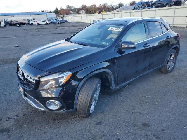  Salvage Mercedes-Benz GLA