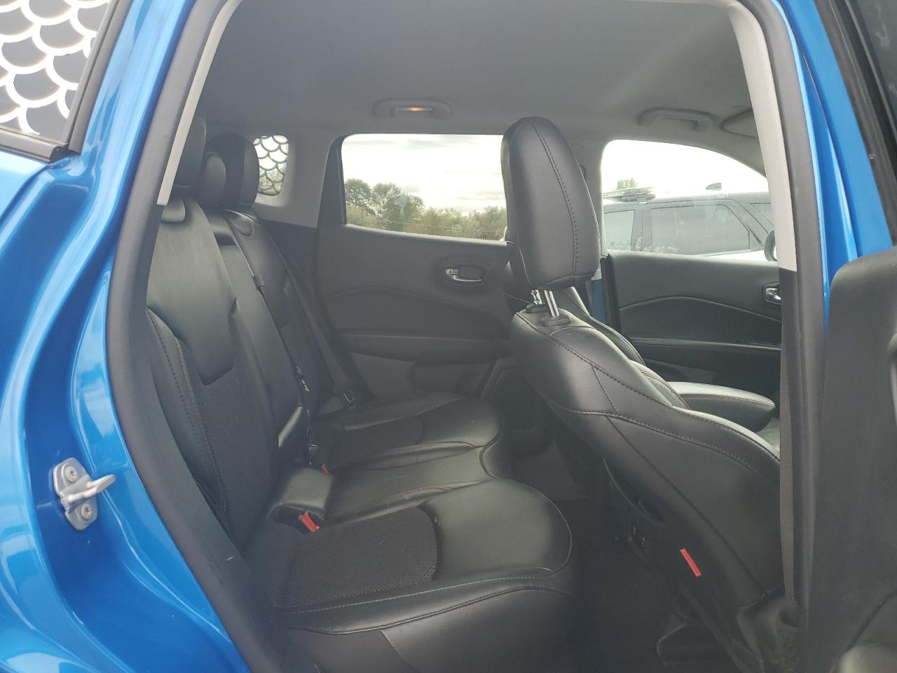 Jeep Compass Trailhawk Image 8