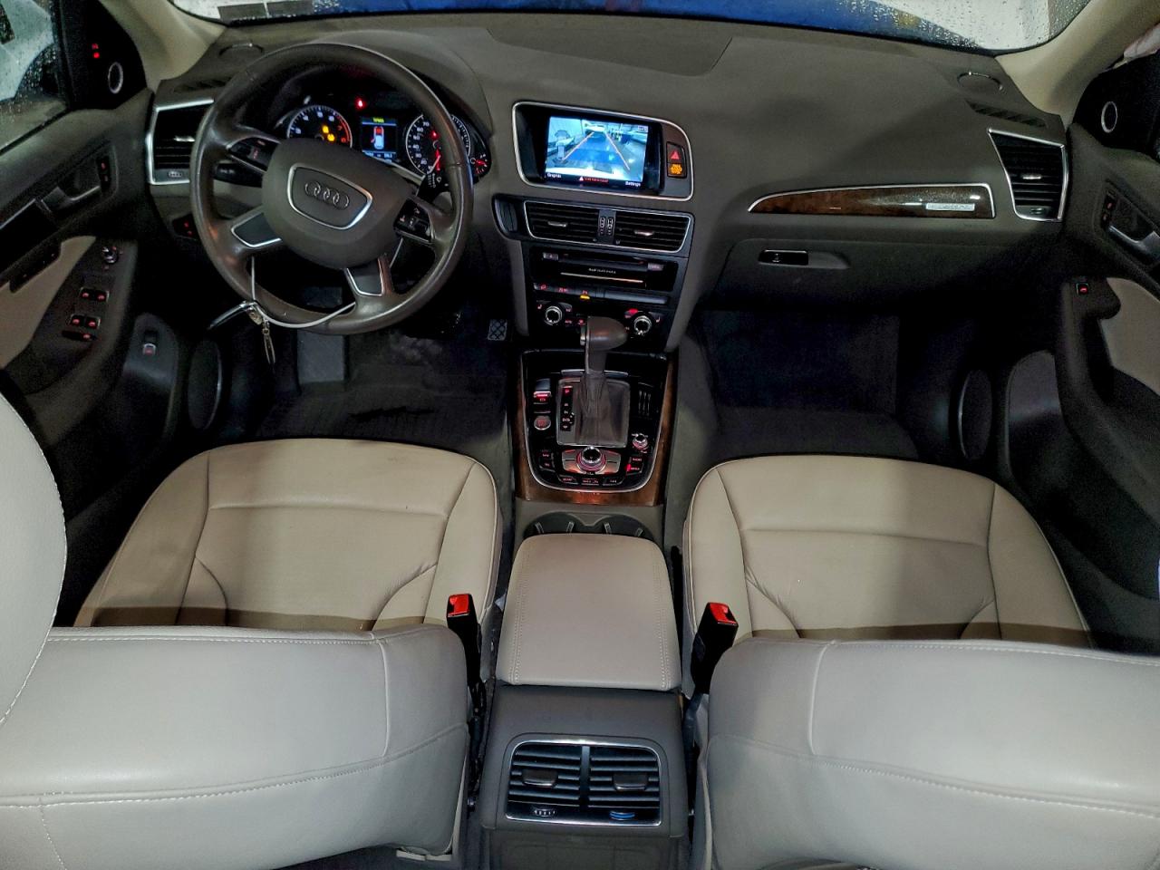 Audi Q5 Premium Plus Image 11