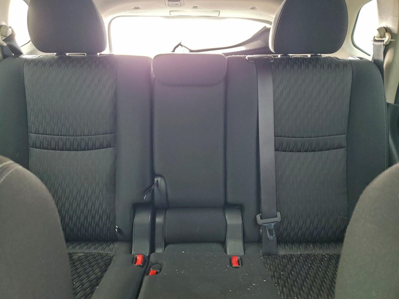 Nissan Rogue S Image 12