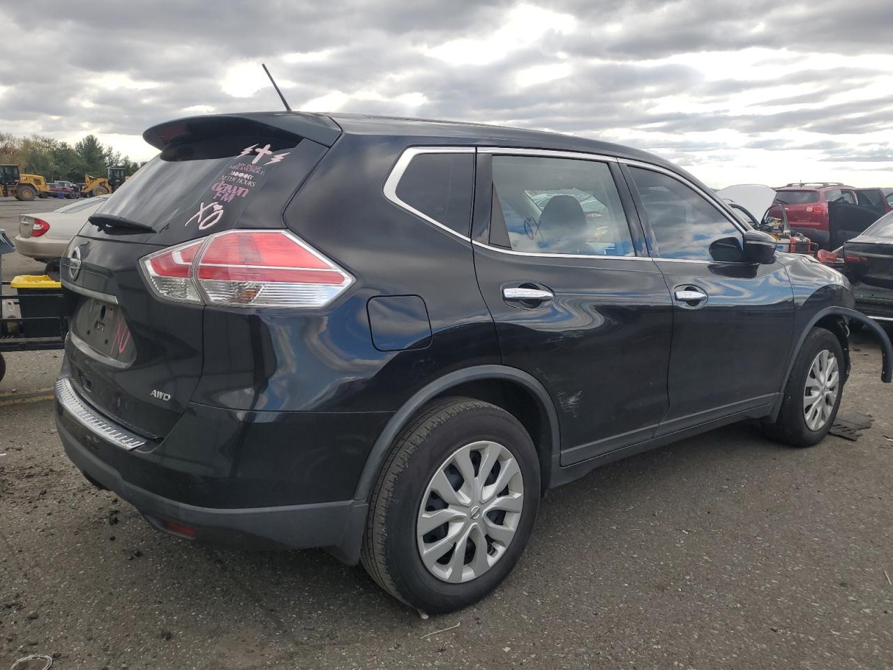 Nissan Rogue S Image 13
