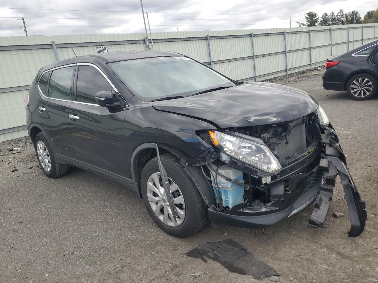 Nissan Rogue S Image 2