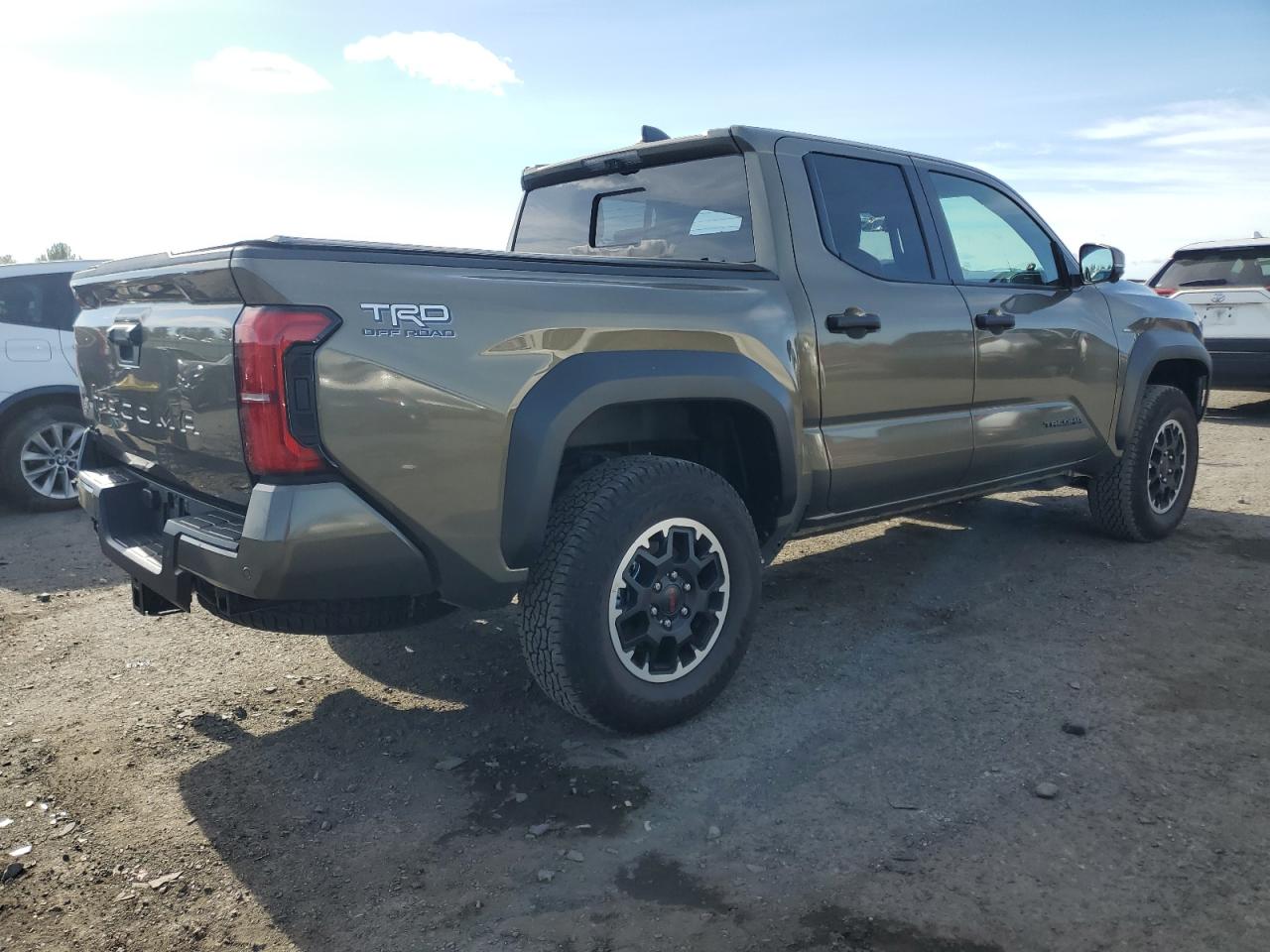 Toyota Tacoma Double Cab Image 3