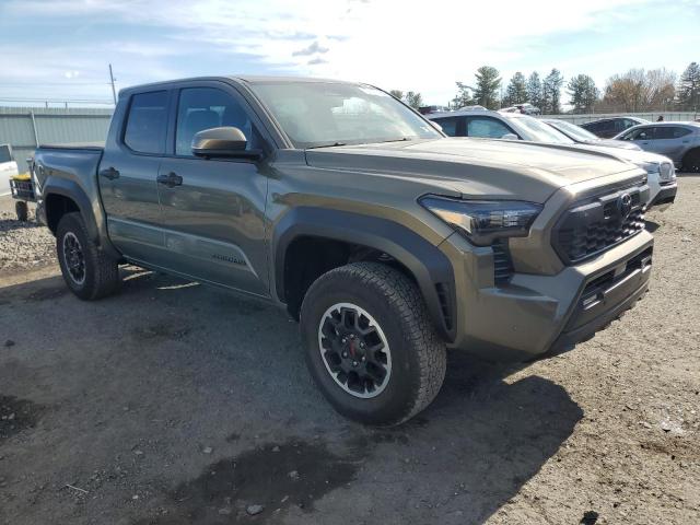 Toyota Tacoma Double Cab Image 4