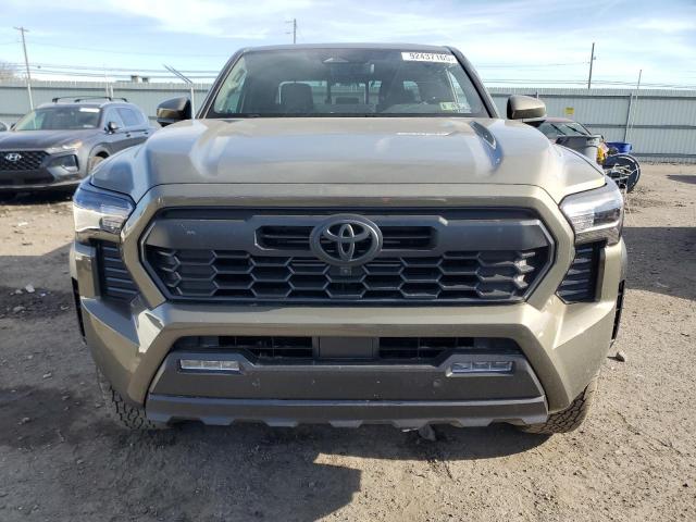 Toyota Tacoma Double Cab Image 5