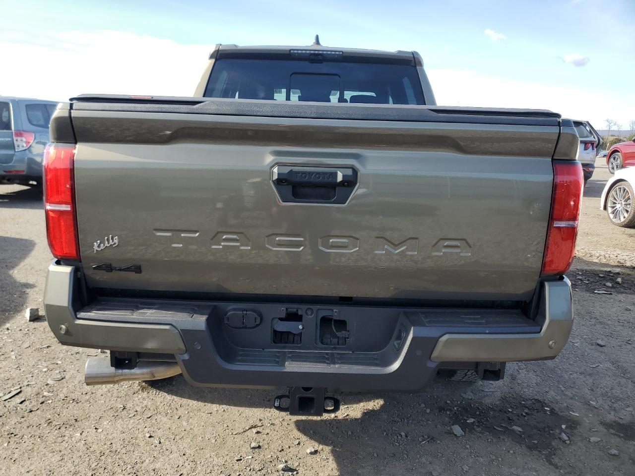 Toyota Tacoma Double Cab Image 7
