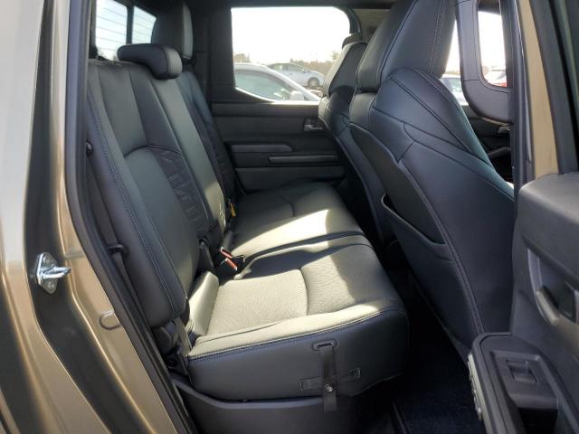 Toyota Tacoma Double Cab Image 8