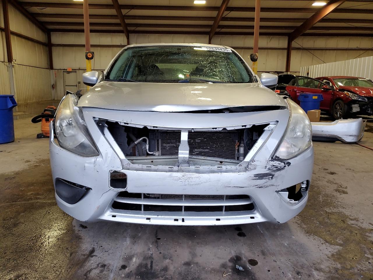 Nissan Versa S Image 8