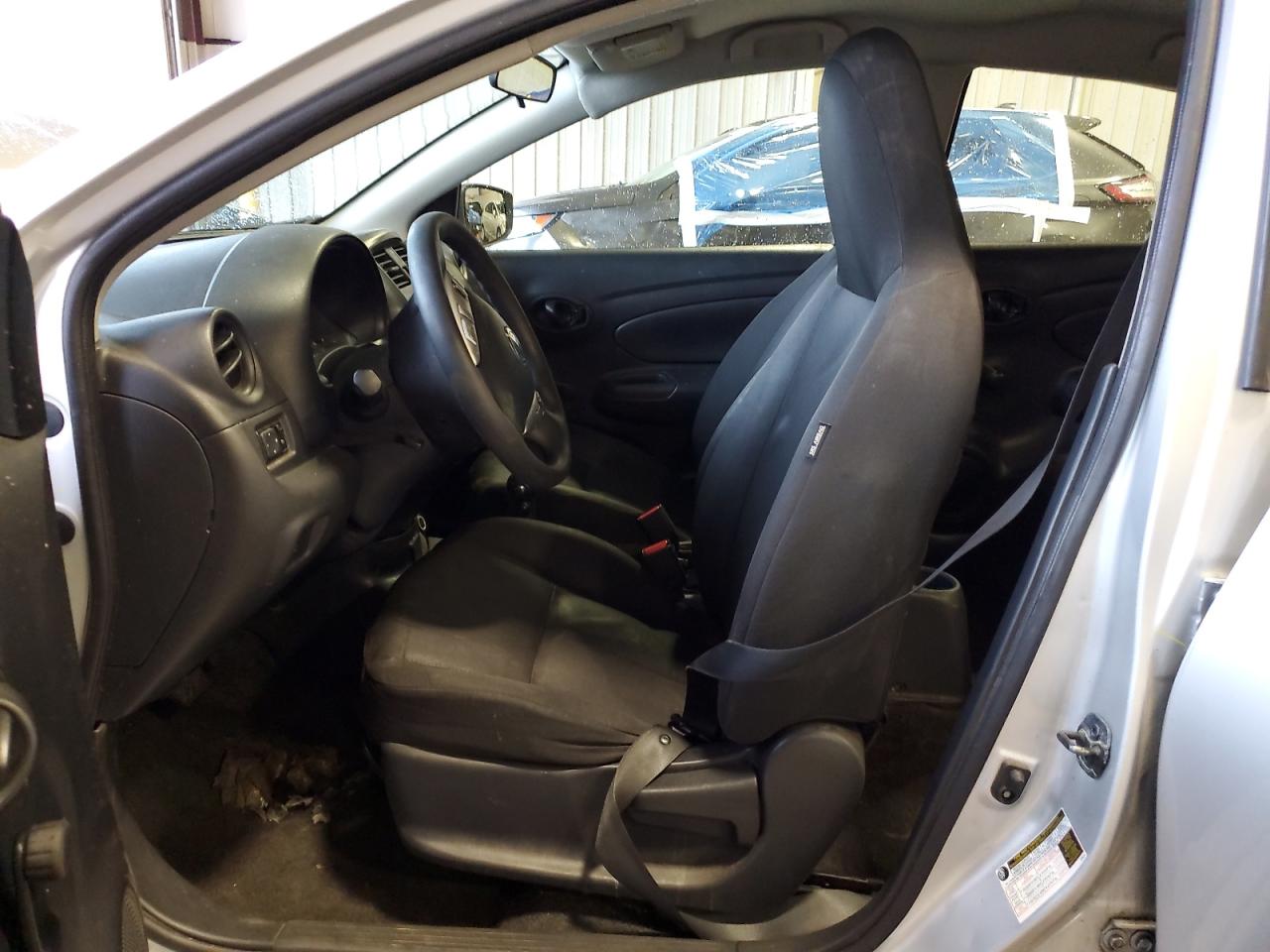 Nissan Versa S Image 10