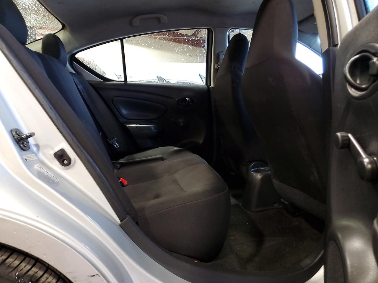 Nissan Versa S Image 2
