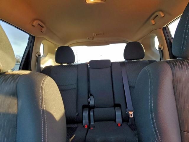 Nissan Rogue S Image 8