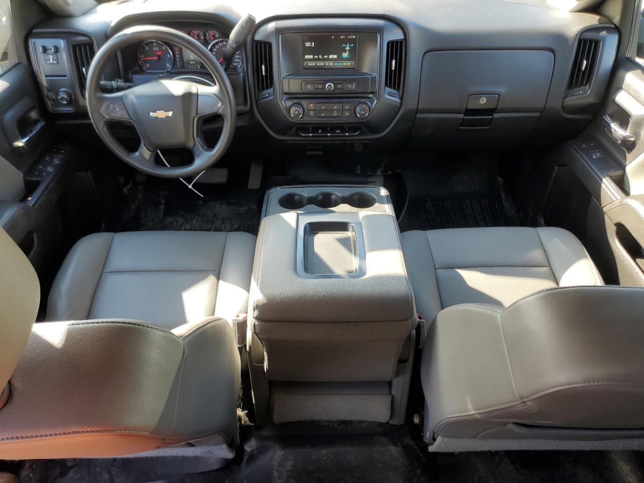 Chevrolet Silverado K2500 Heavy Duty Image 11