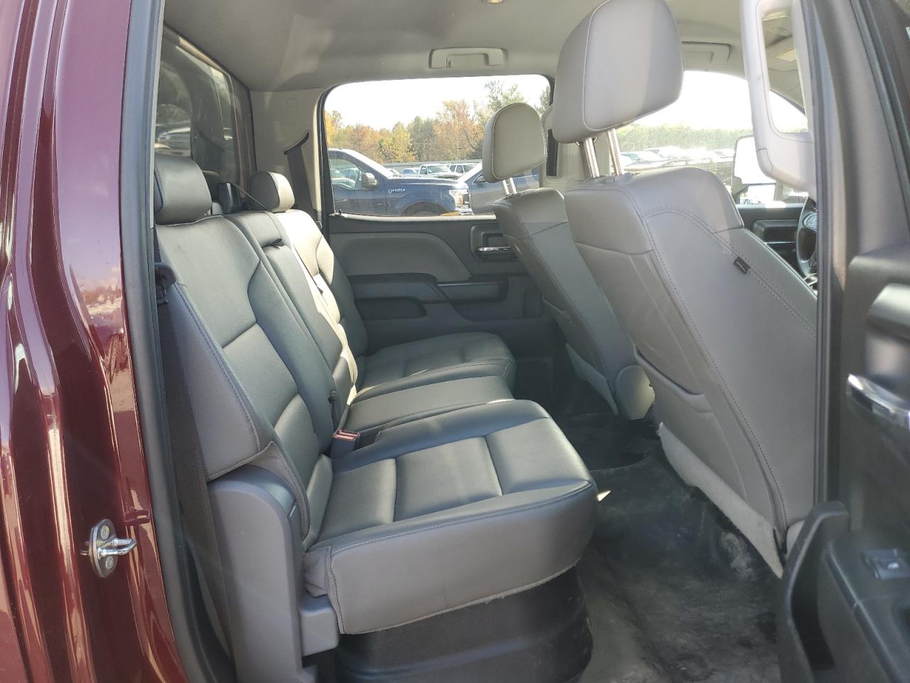 Chevrolet Silverado K2500 Heavy Duty Image 7